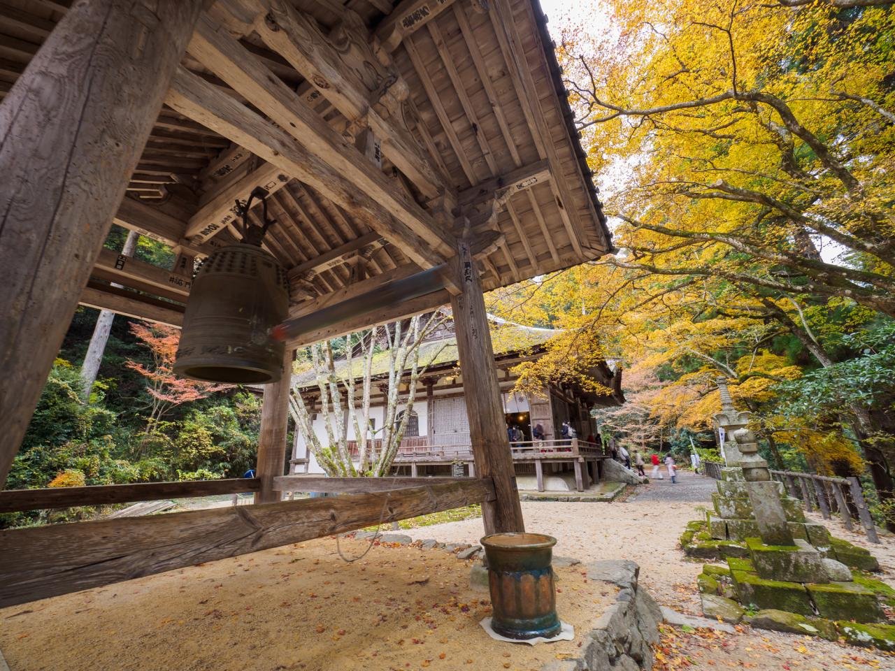 百済寺の本堂横